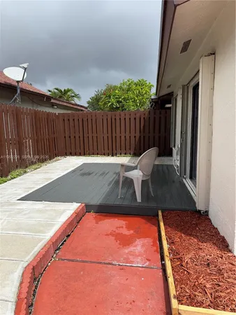 $2,600 | 9853 Northwest 4th Terrace, Unit 9853, Miami, FL 33172