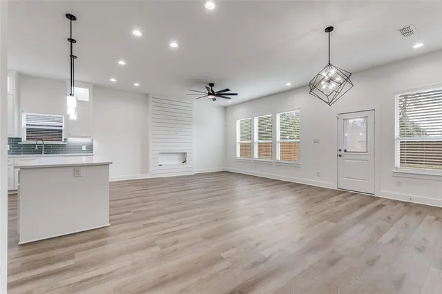 $2,900 | 2534 Southland Street, Dallas, TX 75215