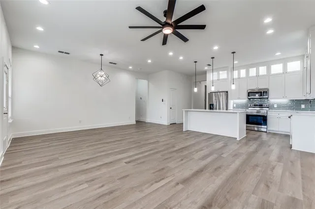 $2,900 | 2534 Southland Street, Dallas, TX 75215