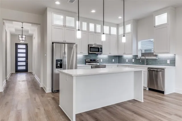 $2,900 | 2534 Southland Street, Dallas, TX 75215