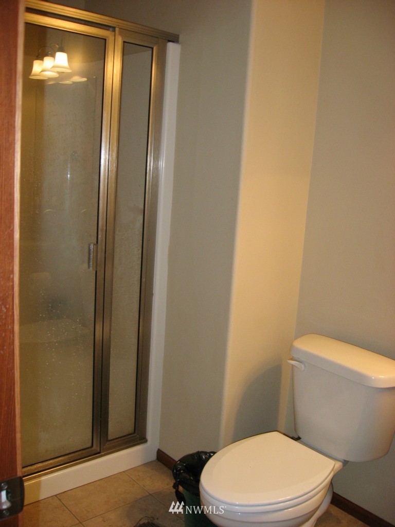 644 Telegraph Road, Unit 102 Bellingham, WA 98226 - Photo 2 of 11 Gallery Image 2