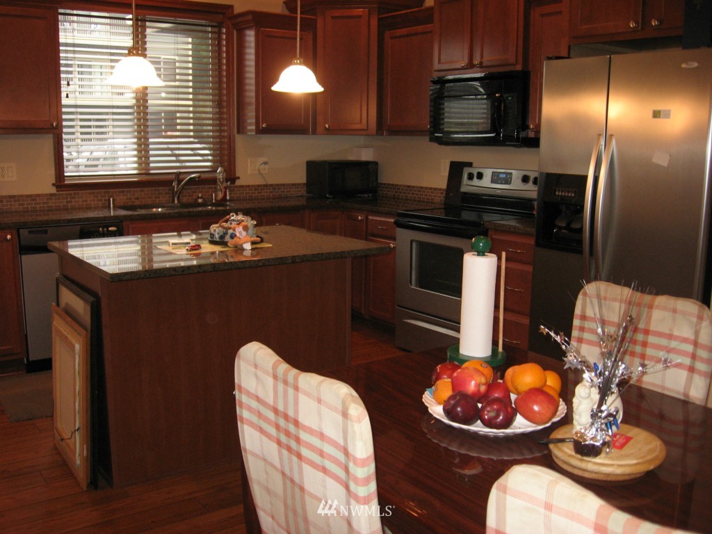 644 Telegraph Road, Unit 102 Bellingham, WA 98226 - Photo 6 of 11 Gallery Image 6