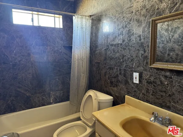 $899,000 | 4341 West 106th Street, Inglewood, CA 90304