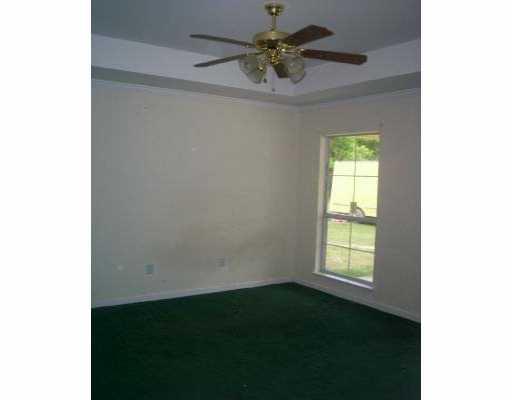 20125 Rev Clark Road Covington, LA 70435 - Photo 5 of 7 Gallery Image 5