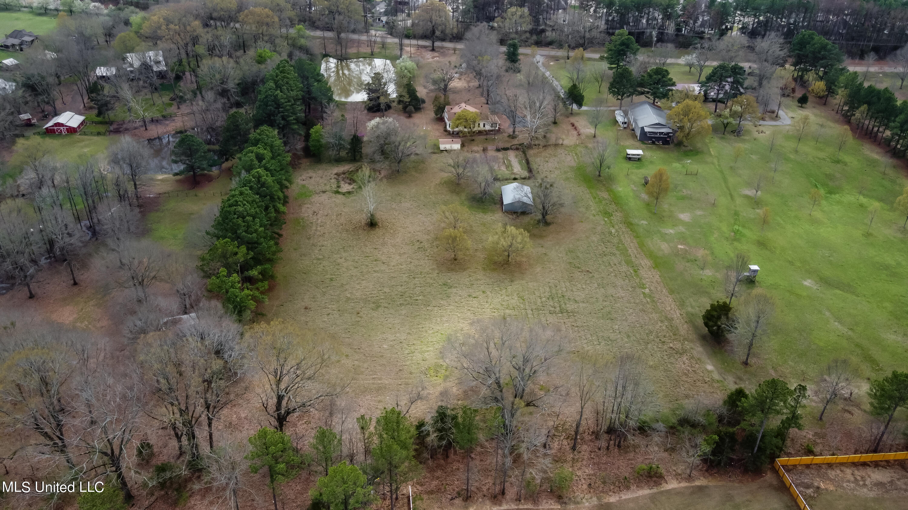 372 Gluckstadt Road Madison, MS 39110 - Photo 11 of 32 372 Gluckstadt Road drone-9