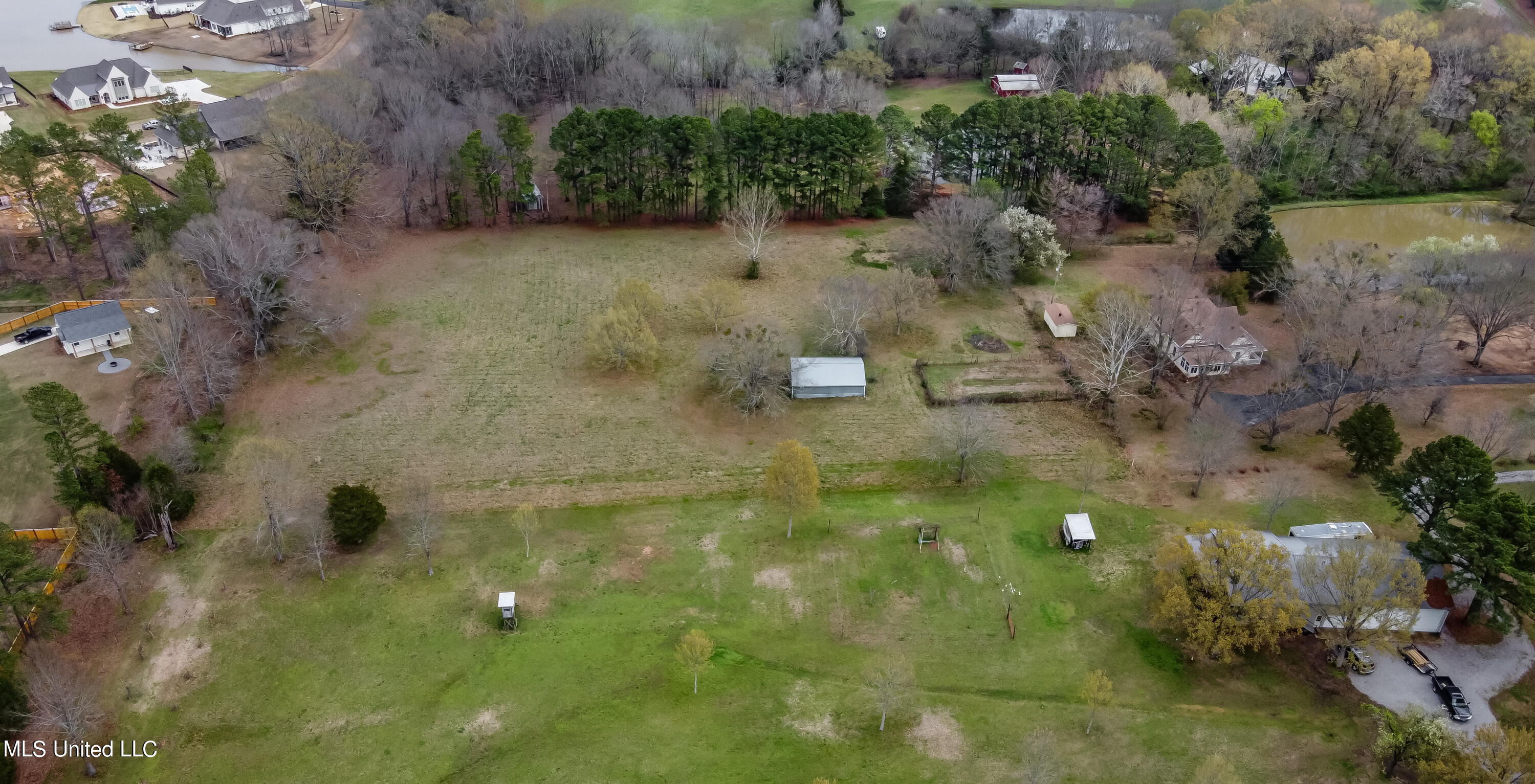 372 Gluckstadt Road Madison, MS 39110 - Photo 14 of 32 372 Gluckstadt Road drone-15