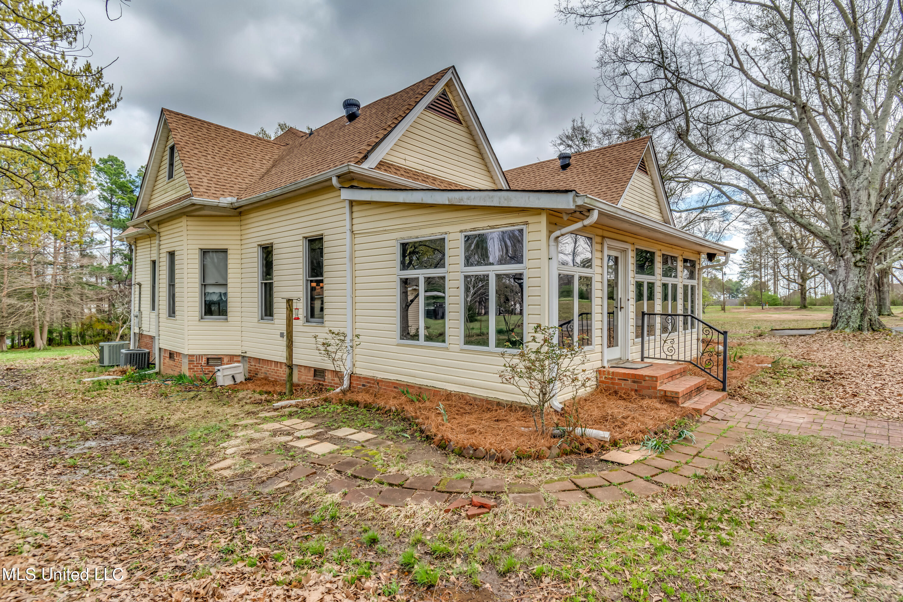 372 Gluckstadt Road b-9