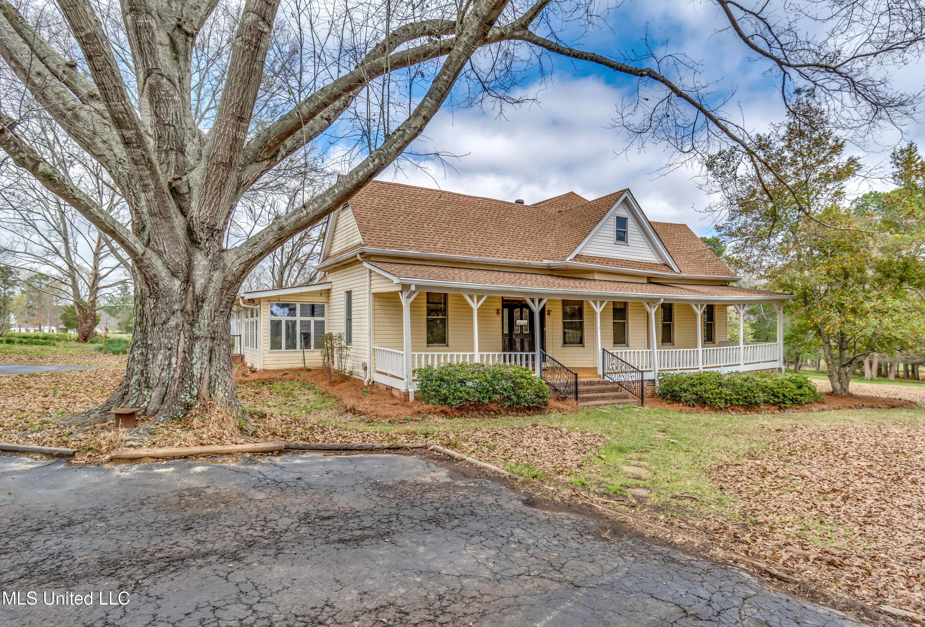 372 Gluckstadt Road Madison, MS 39110 - Photo 8 of 32 372 Gluckstadt Road b
