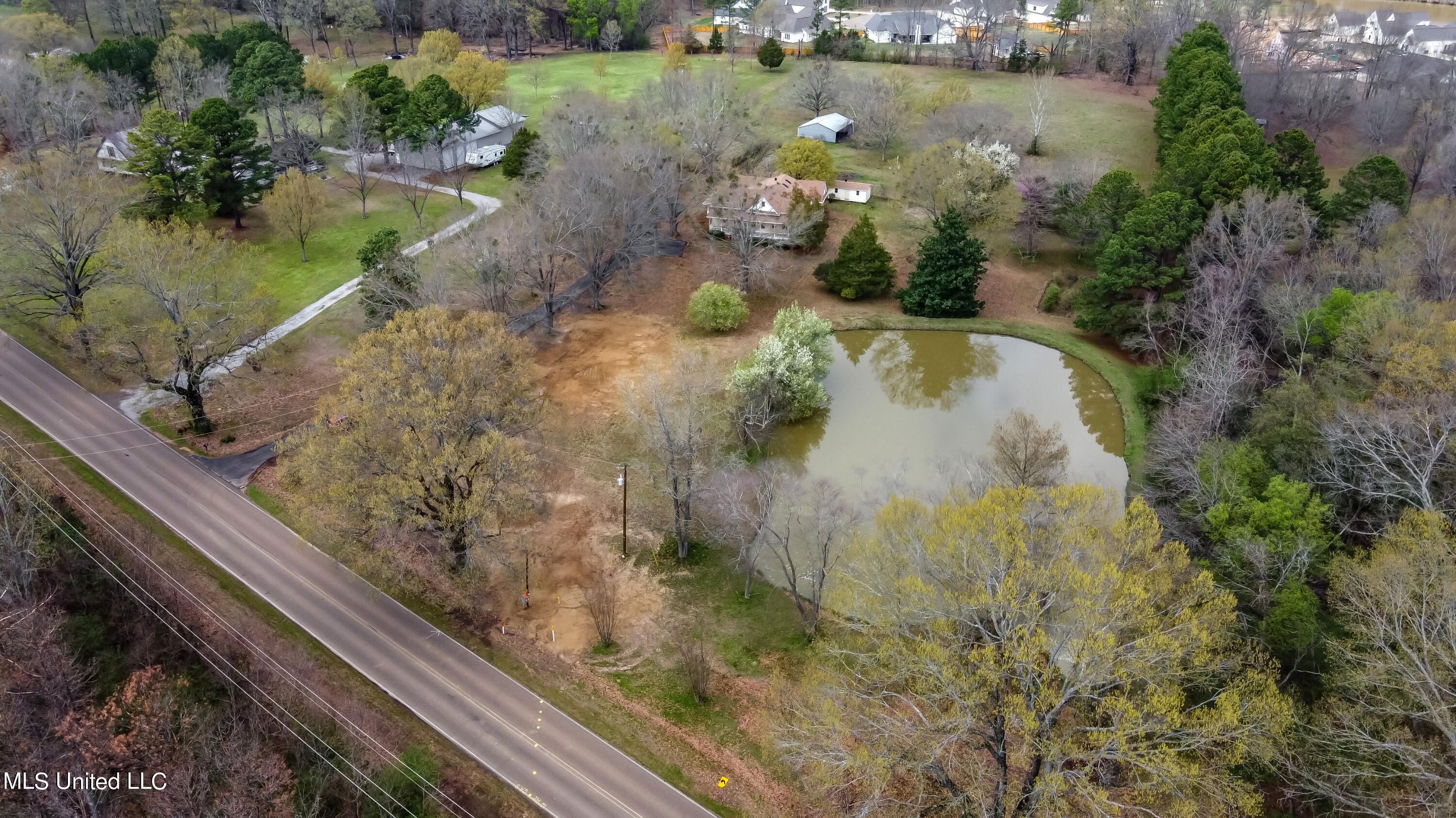 372 Gluckstadt Road Madison, MS 39110 - Photo 9 of 32 372 Gluckstadt Road drone-2
