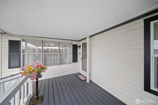 $137,000 | 2240 West Broadway Avenue, Unit 129, Moses Lake, WA 98837