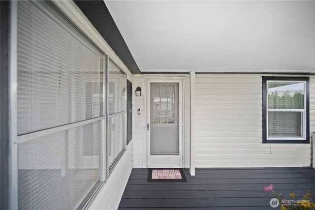 $137,000 | 2240 West Broadway Avenue, Unit 129, Moses Lake, WA 98837