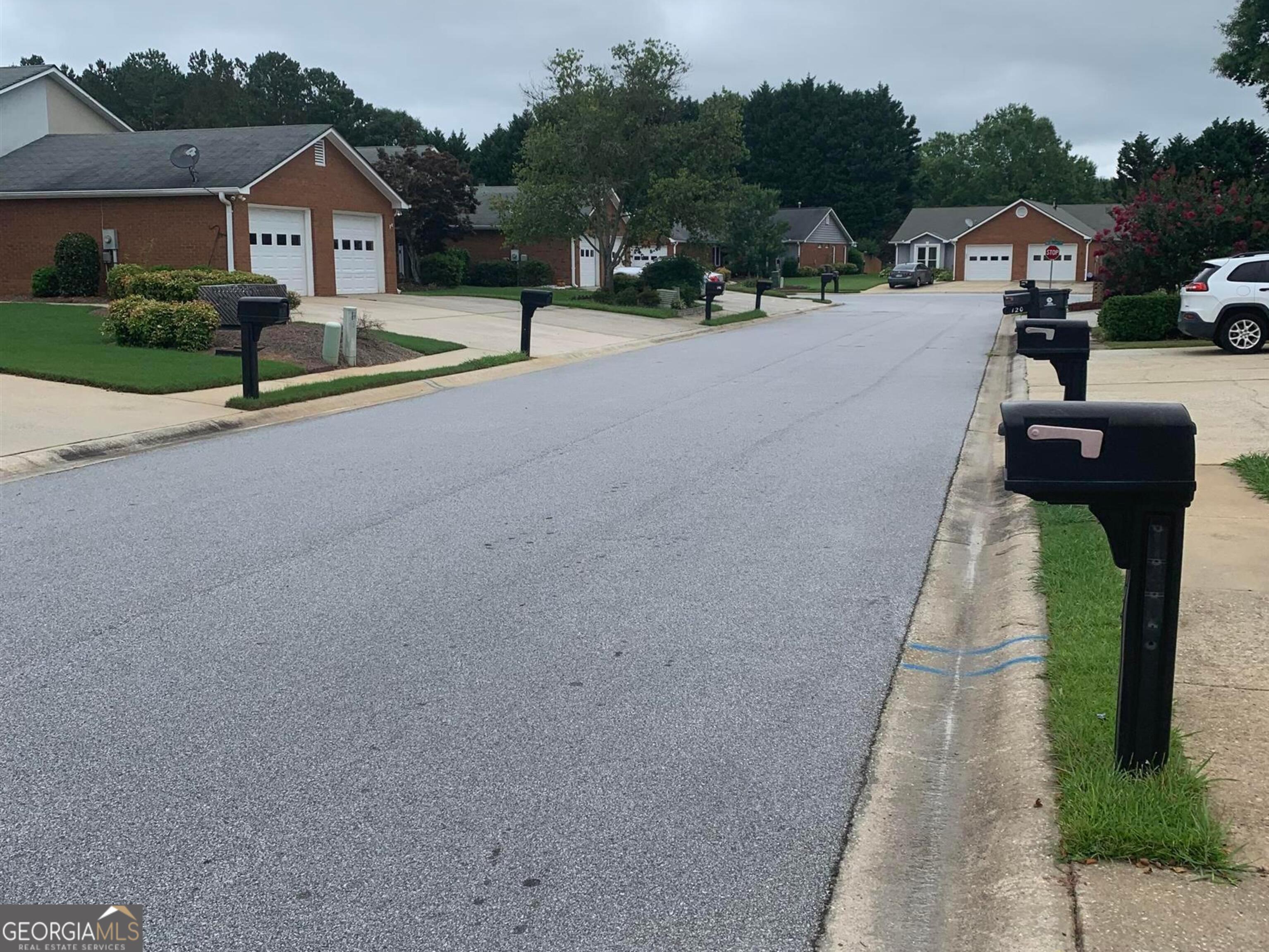 140 Arbor Way Fayetteville, GA 30215 - Photo 3 of 10