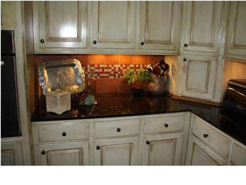 485 Bozeman Road Madison, MS 39110 - Photo 8 of 19 Faux-Finished Kitchen Cabinets