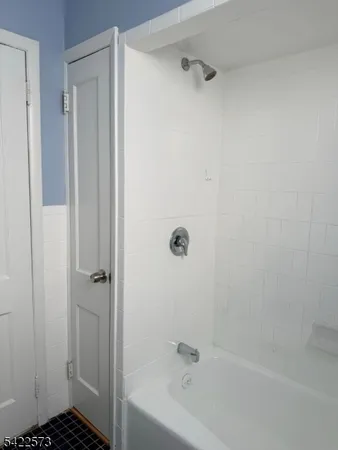 $2,500 | 736 Eaton Street, Elizabeth, NJ 07202