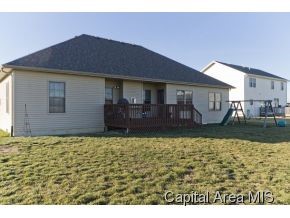 408 Sawmill Court Rochester, IL 62563 - Photo 3 of 16