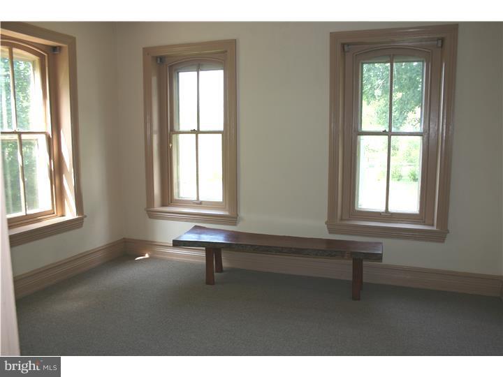 1114 Station Road Palm, PA 18070 - Photo 10 of 25 Family Room