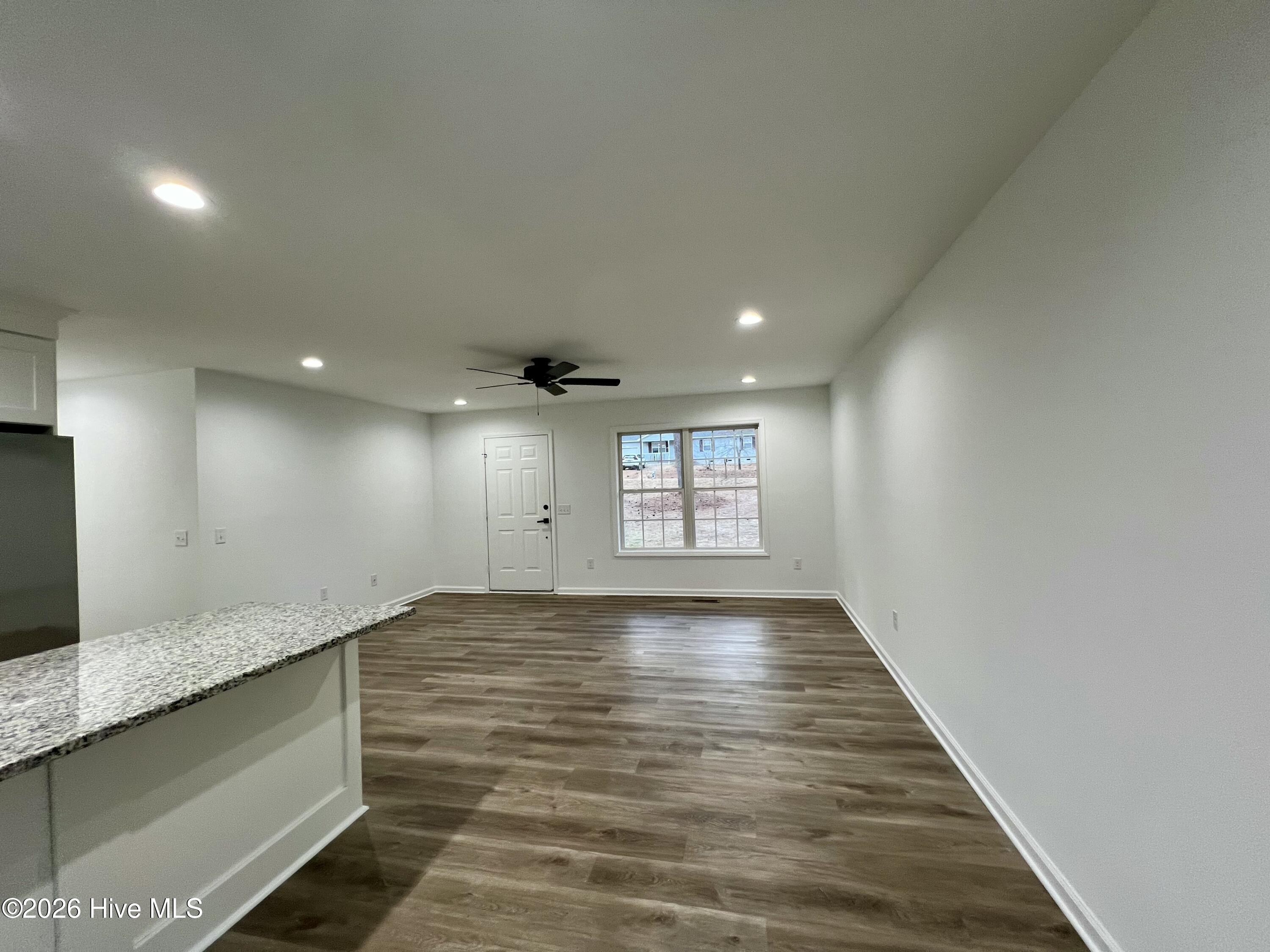 157 Edinburgh Drive Carthage, NC 28327 - Photo 6 of 26 IMG_3484 2