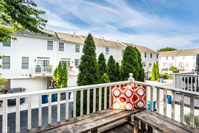 $365,000 | 8665 Meridian Square Drive, Indianapolis, IN 46240