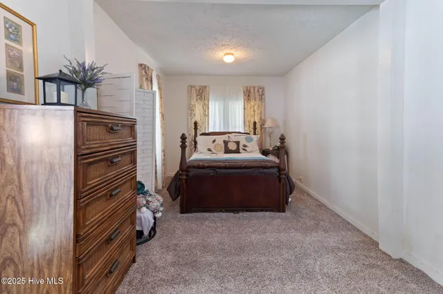 $189,000 | 410 Elizabethtown Road, Bladenboro, NC 28320