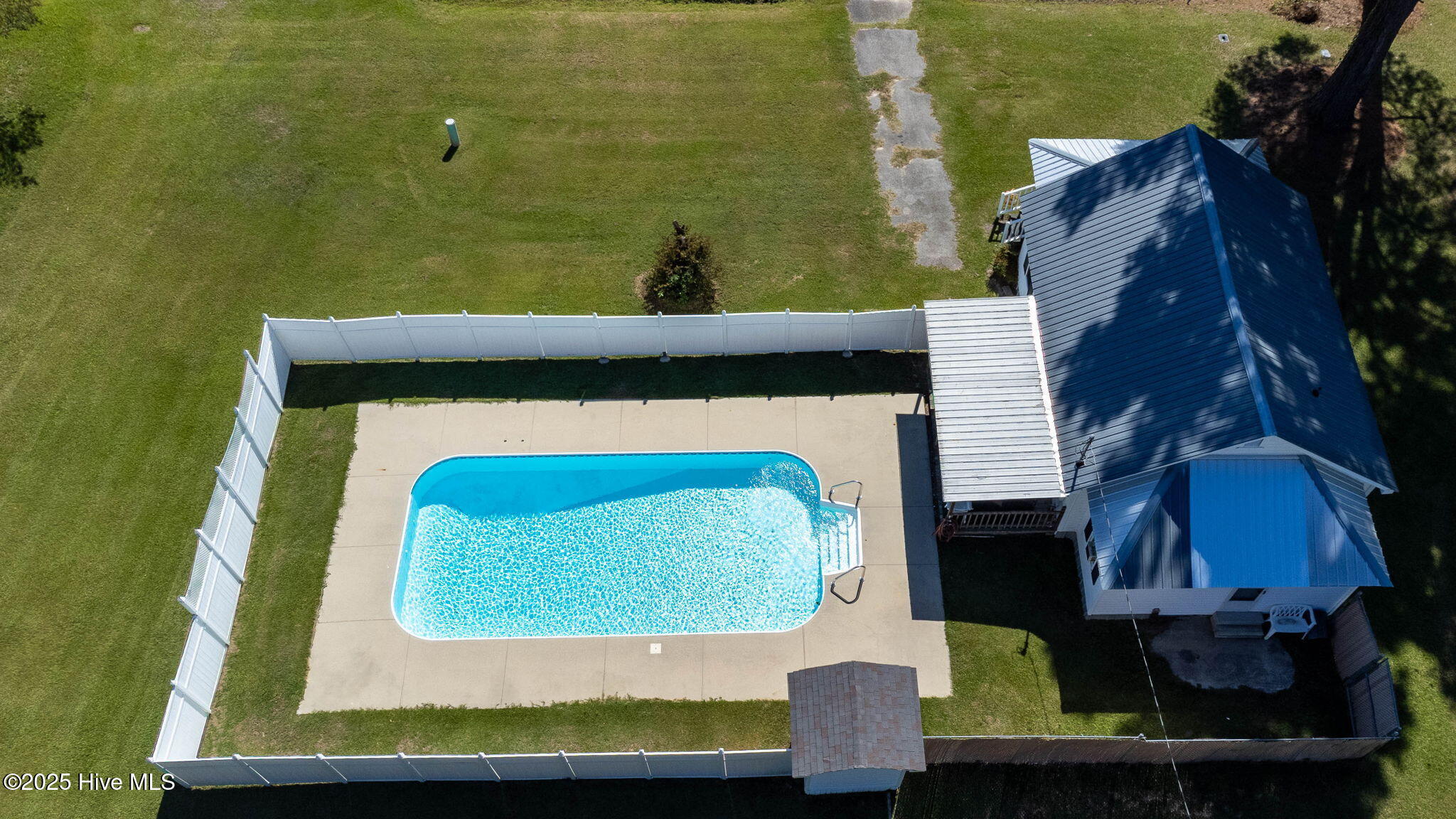 410 Elizabethtown Road Bladenboro, NC 28320 - Photo 25 of 44 42-web-or-mls-DJI_0080-HDRRE