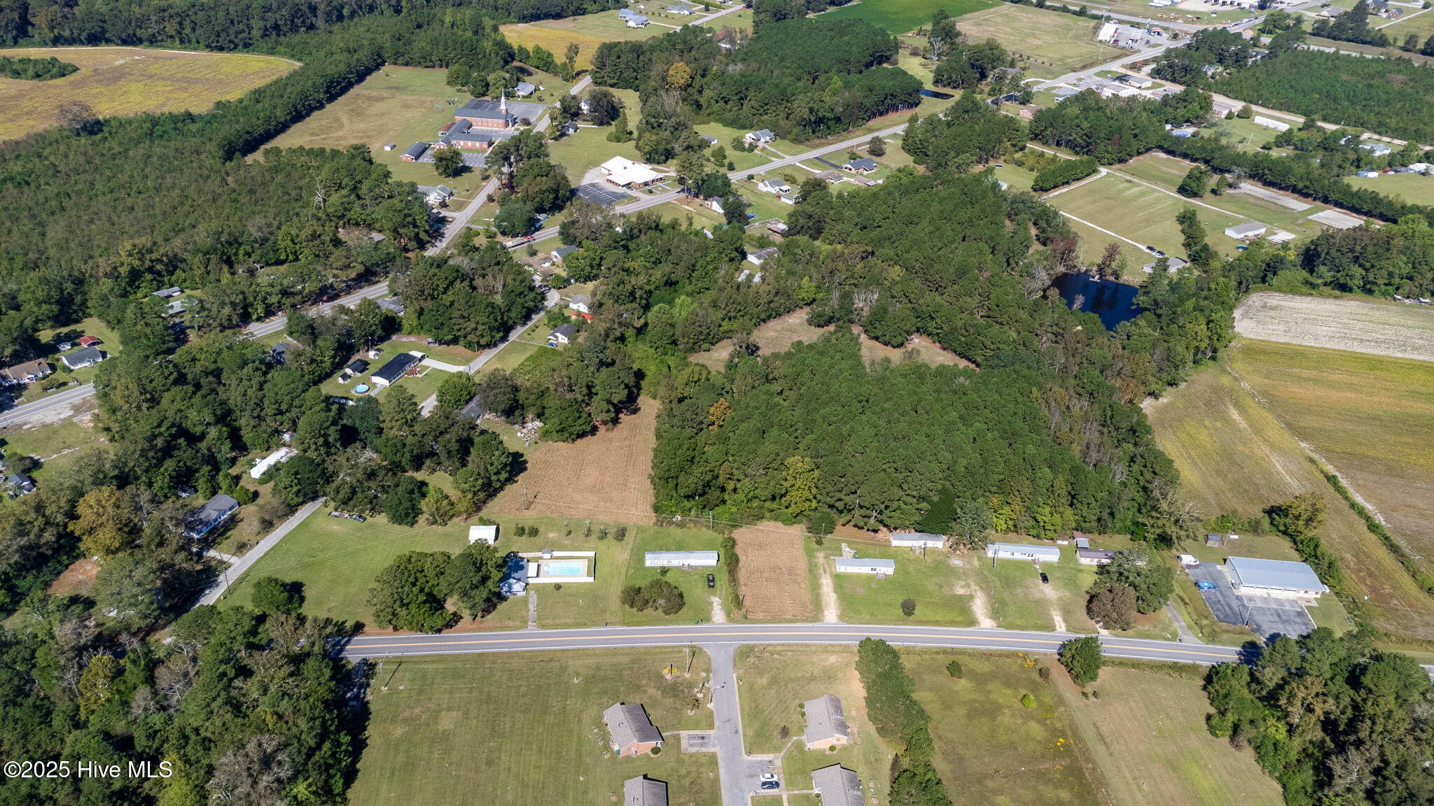 410 Elizabethtown Road Bladenboro, NC 28320 - Photo 31 of 44 36-web-or-mls-DJI_0062-HDR