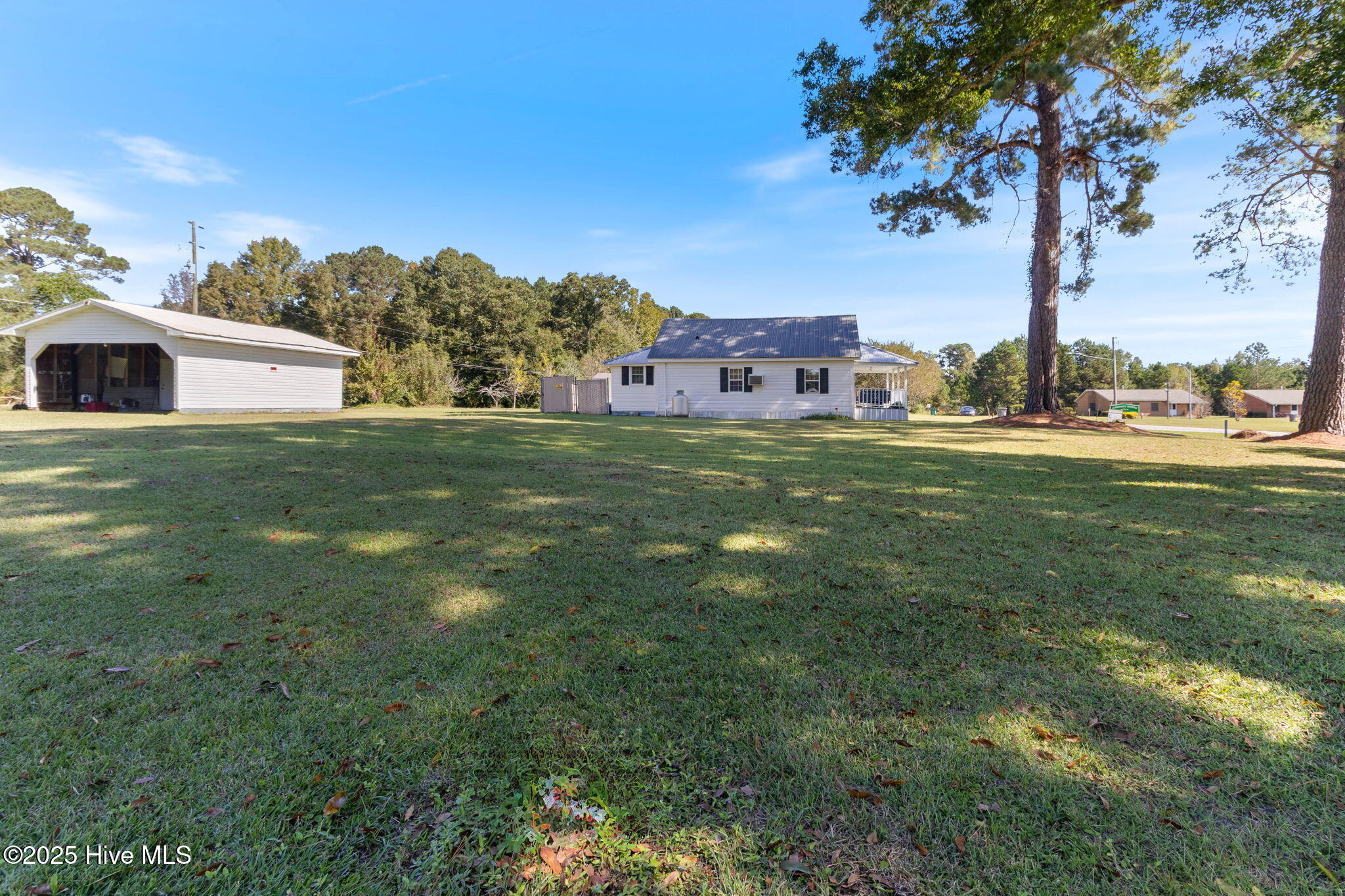 410 Elizabethtown Road Bladenboro, NC 28320 - Photo 34 of 44 33-web-or-mls-IMG_2292RE