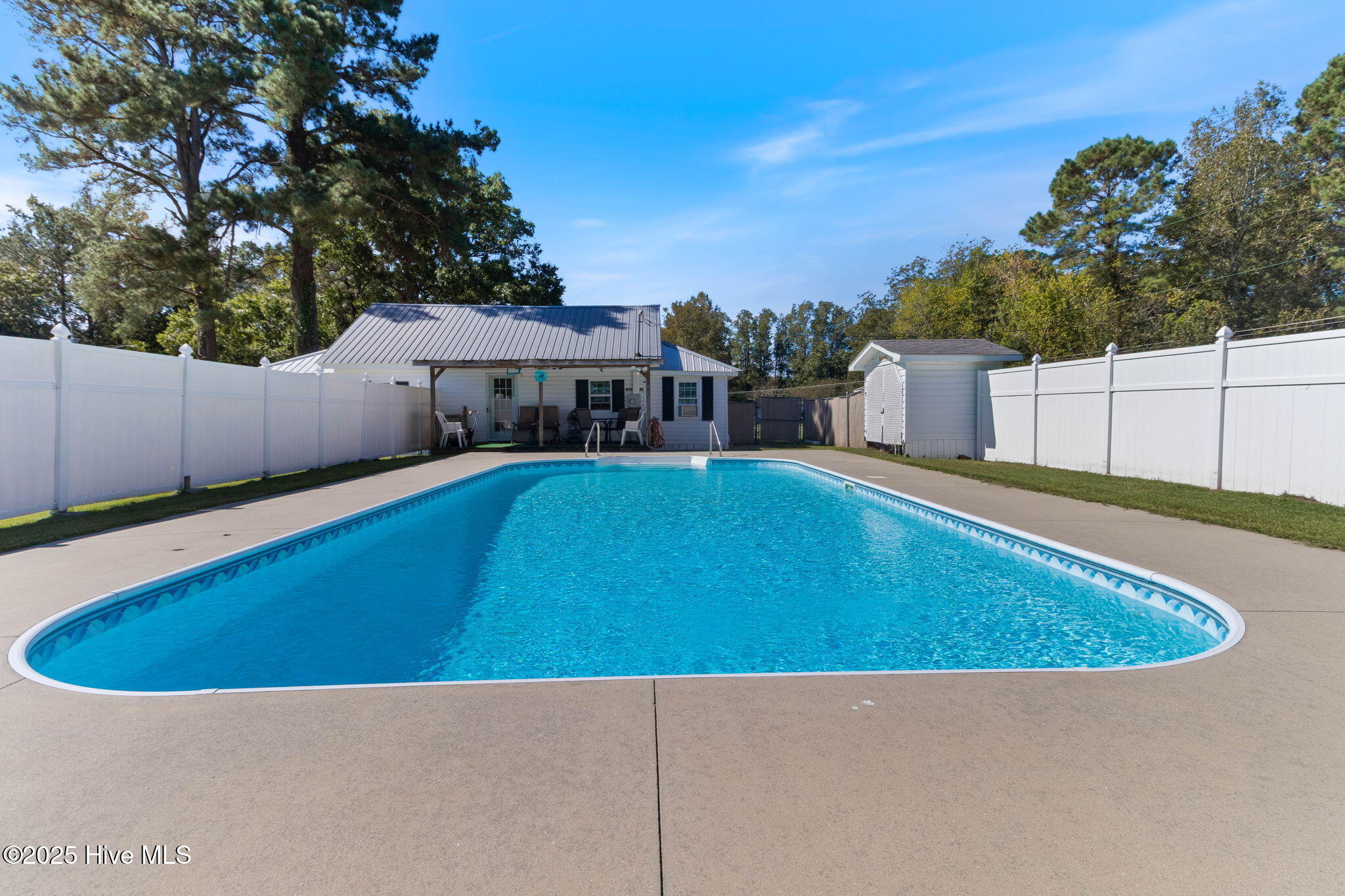 410 Elizabethtown Road Bladenboro, NC 28320 - Photo 35 of 44 32-web-or-mls-IMG_2274