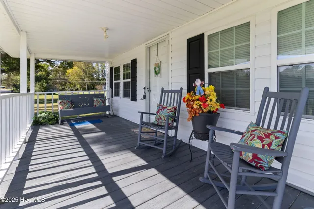 $189,000 | 410 Elizabethtown Road, Bladenboro, NC 28320