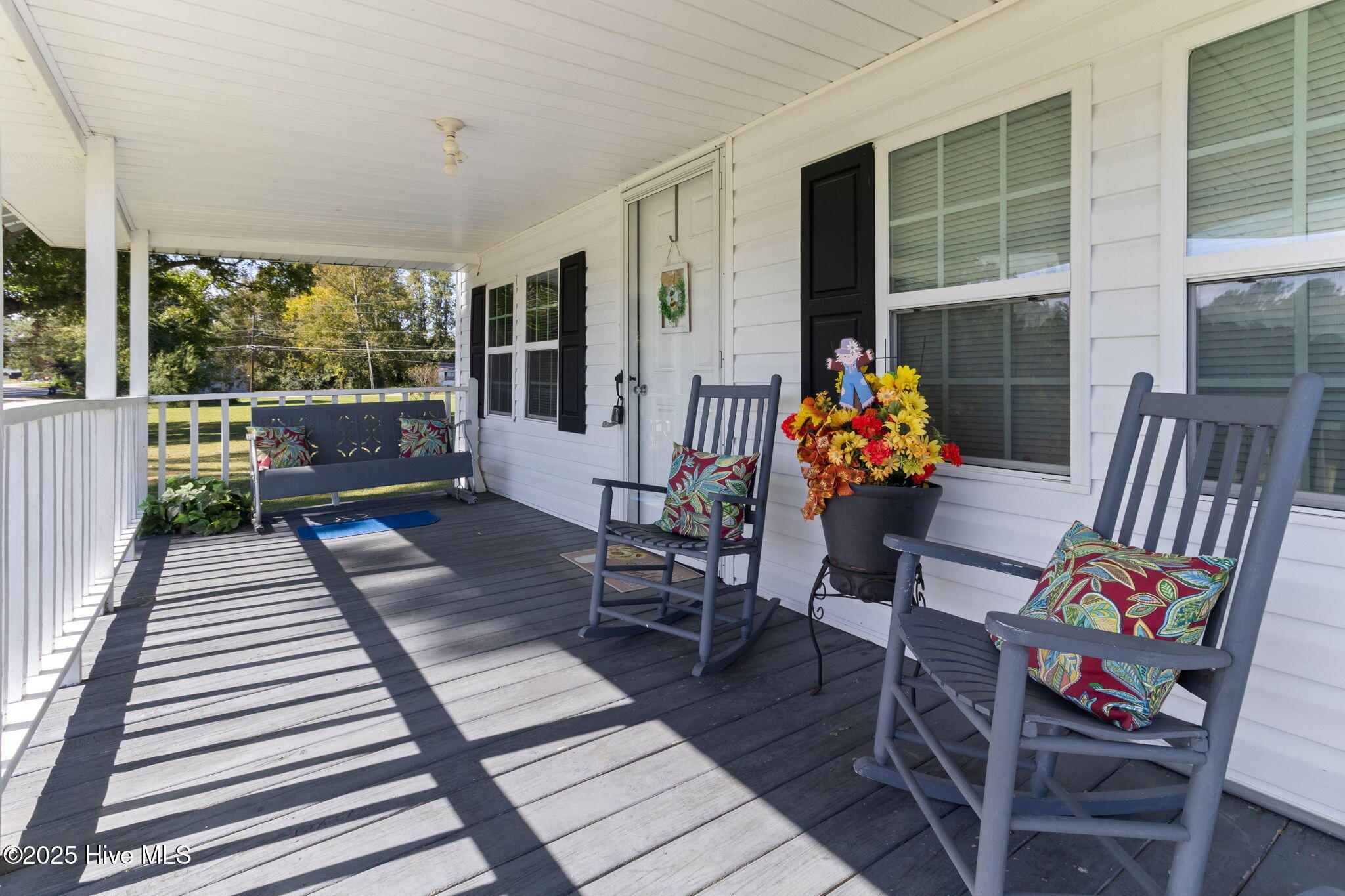 410 Elizabethtown Road Bladenboro, NC 28320 - Photo 4 of 44 6-web-or-mls-IMG_2277