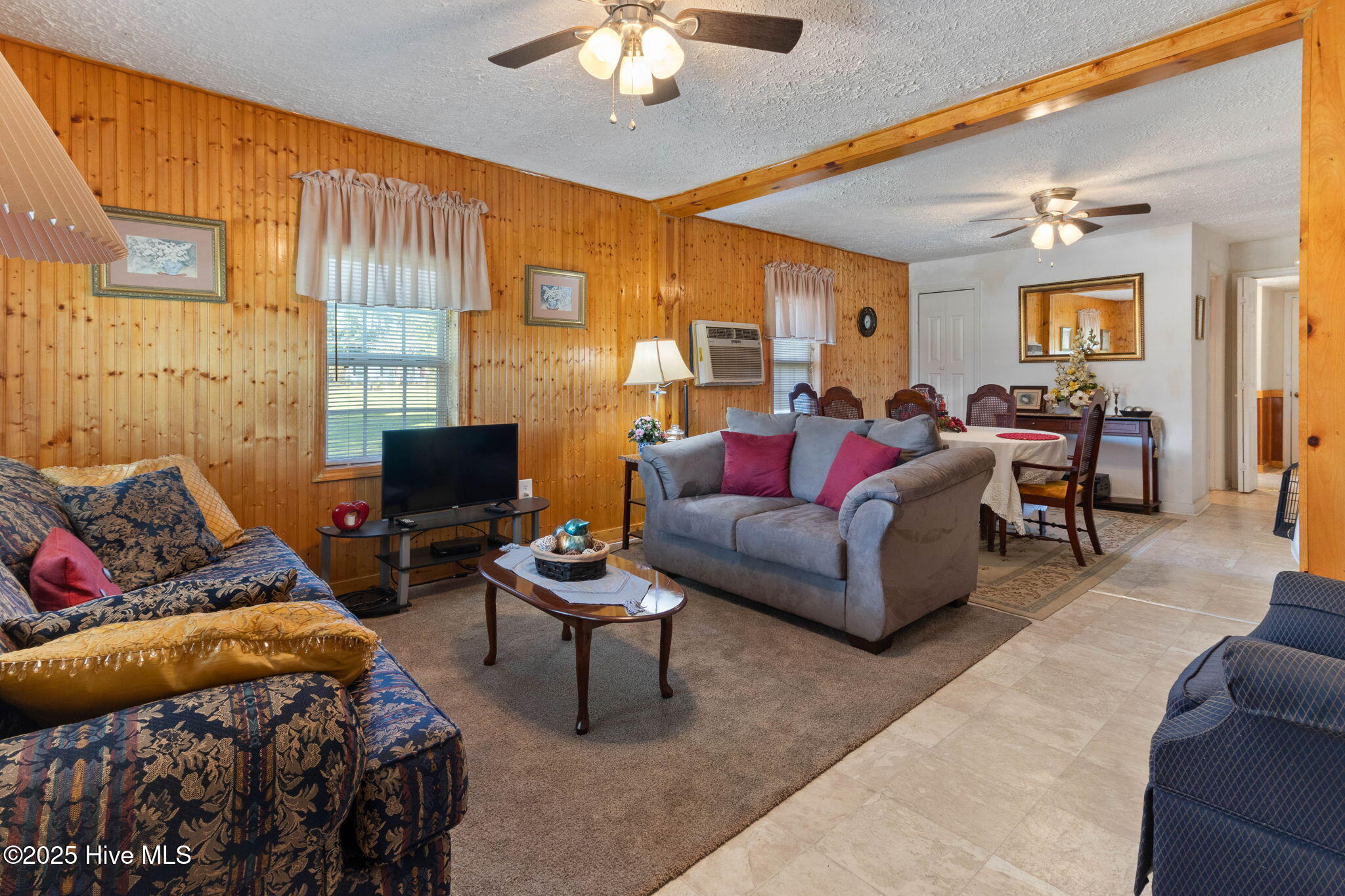 410 Elizabethtown Road Bladenboro, NC 28320 - Photo 6 of 44 10-web-or-mls-IMG_2202RE