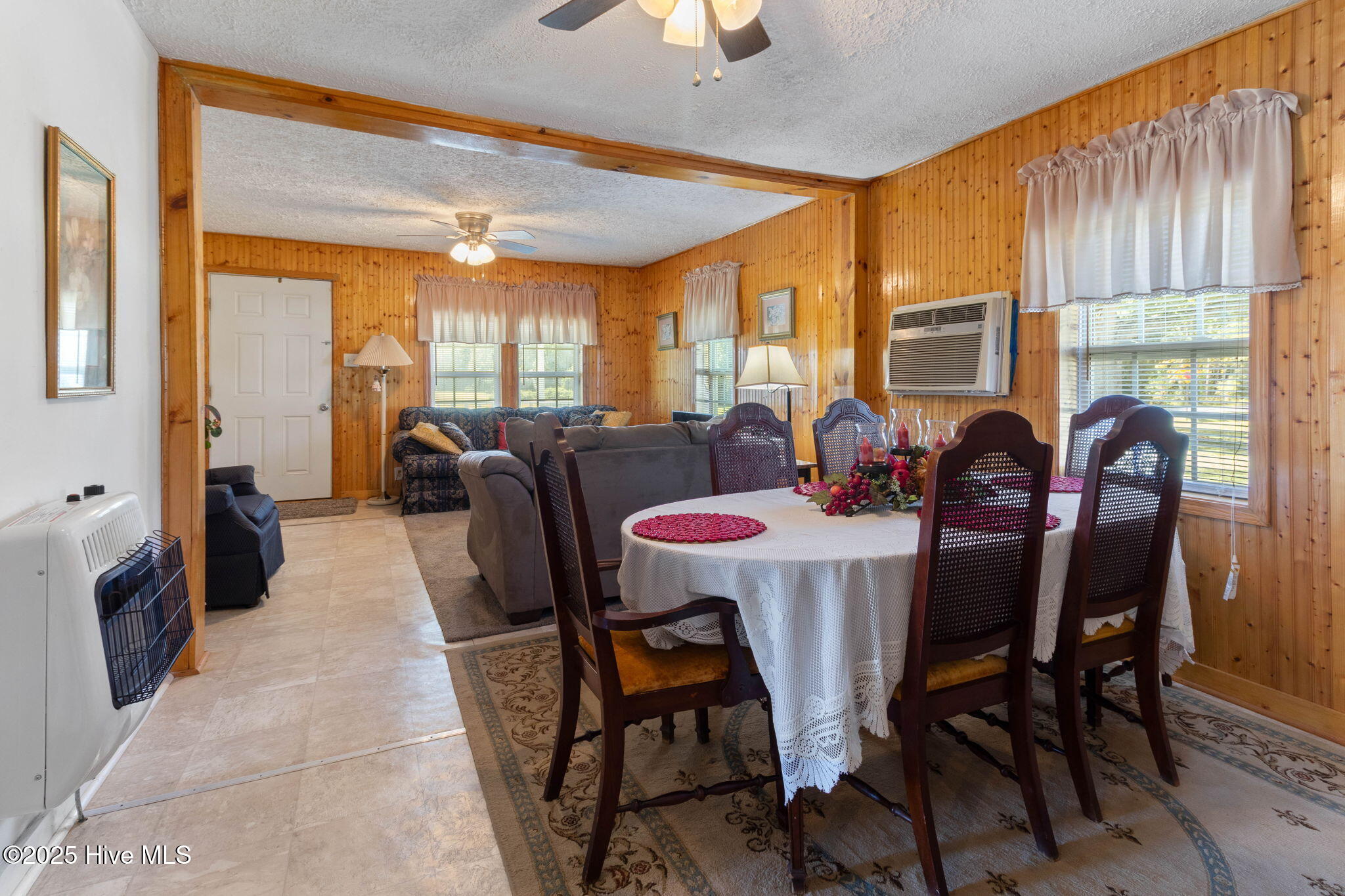 410 Elizabethtown Road Bladenboro, NC 28320 - Photo 9 of 44 12-web-or-mls-IMG_2211