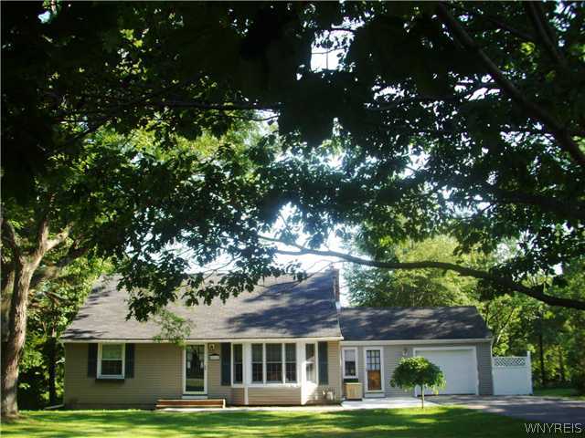 4662 Eckhardt Road Boston, NY 14057 - Photo 1 of 1 Exterior Front