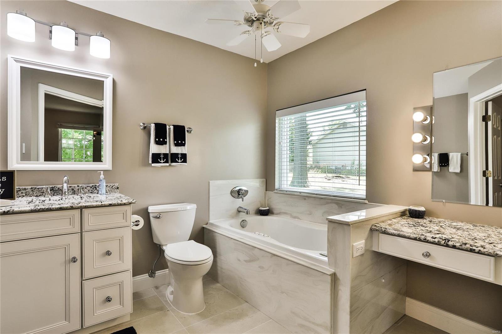 487 Brightfield Trail Ballwin, MO 63021 - Photo 15 of 27 Gallery Image 15