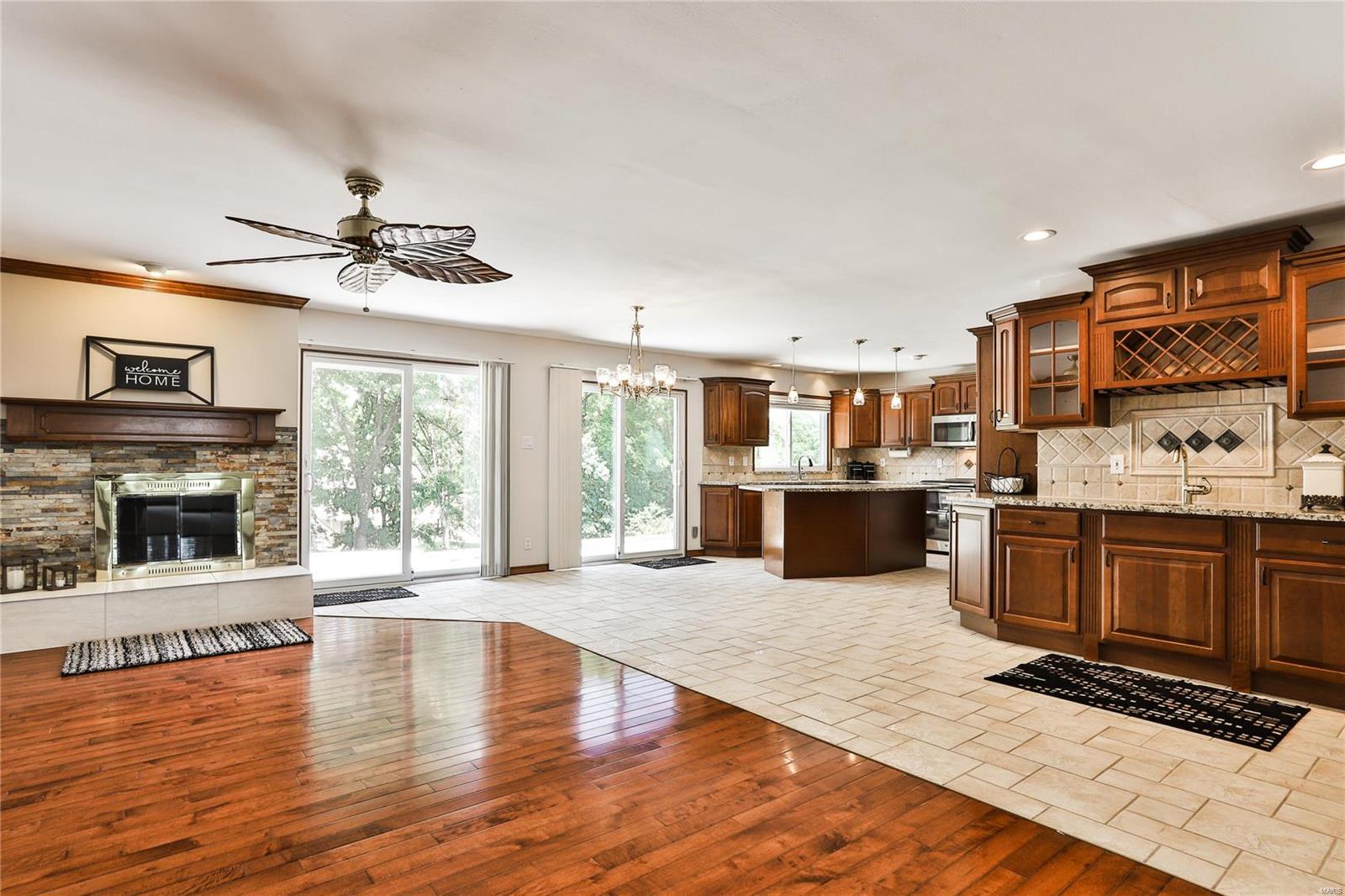 487 Brightfield Trail Ballwin, MO 63021 - Photo 4 of 27 Gallery Image 4