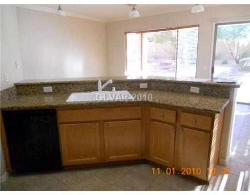 11 Chatmoss Road Henderson, NV 89052 - Photo 11 of 25 Kitchen.