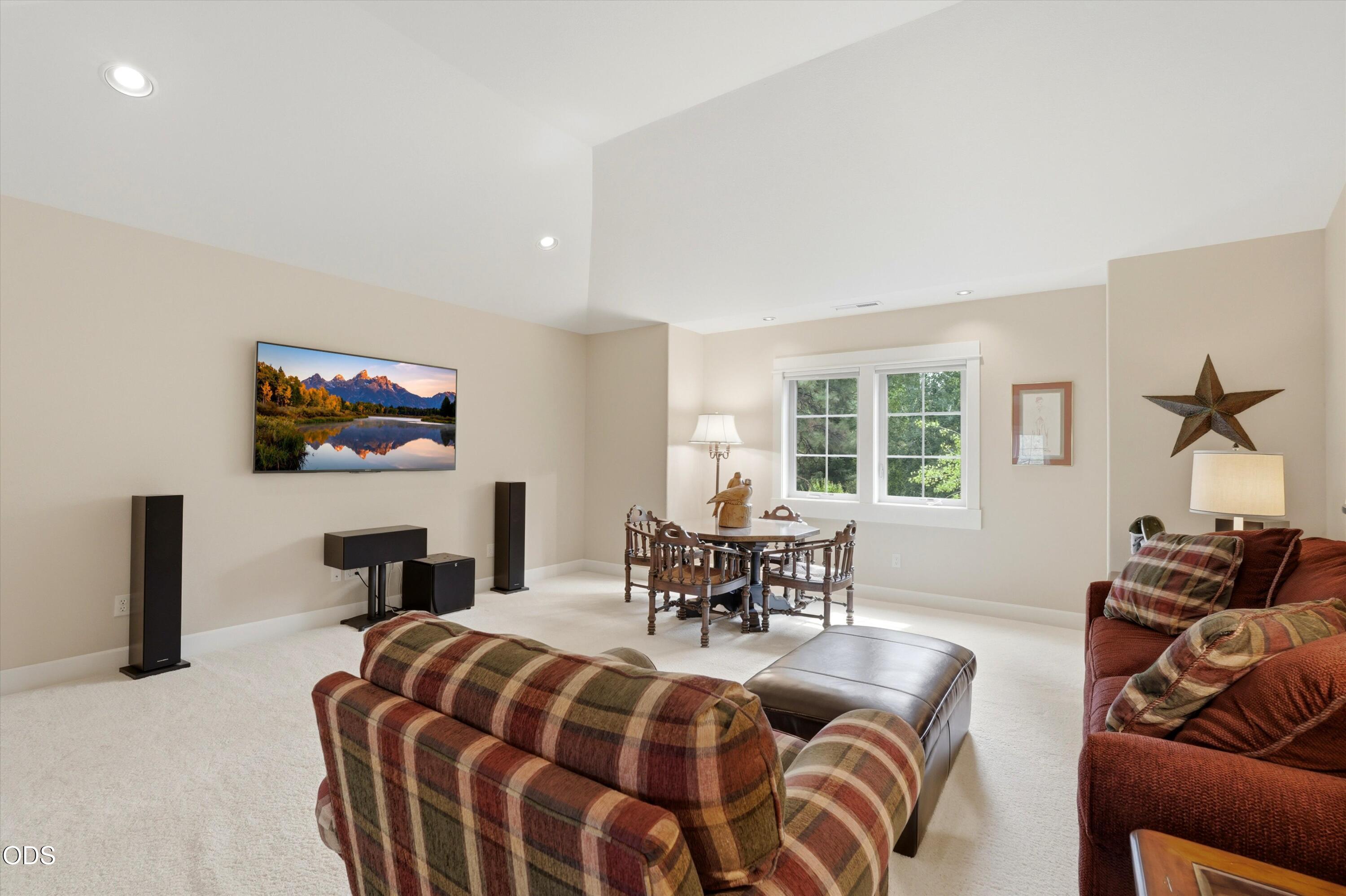 20100 Star Fire Ridge Court Bend, OR 97702 - Photo 55 of 69 Gallery Image 55