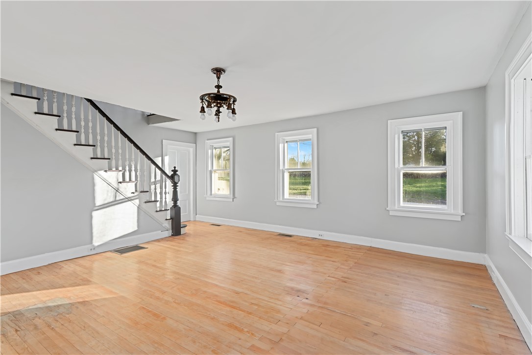 4502 Main Road Tiverton, RI 02878 - Photo 12 of 43