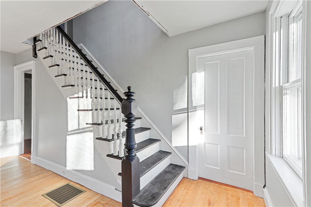 4502 Main Road Tiverton, RI 02878 - Photo 14 of 43