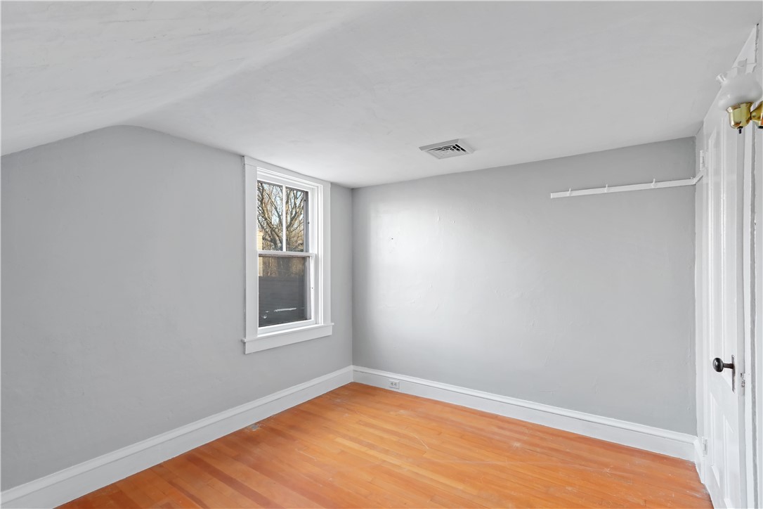 4502 Main Road Tiverton, RI 02878 - Photo 22 of 43 bedroom