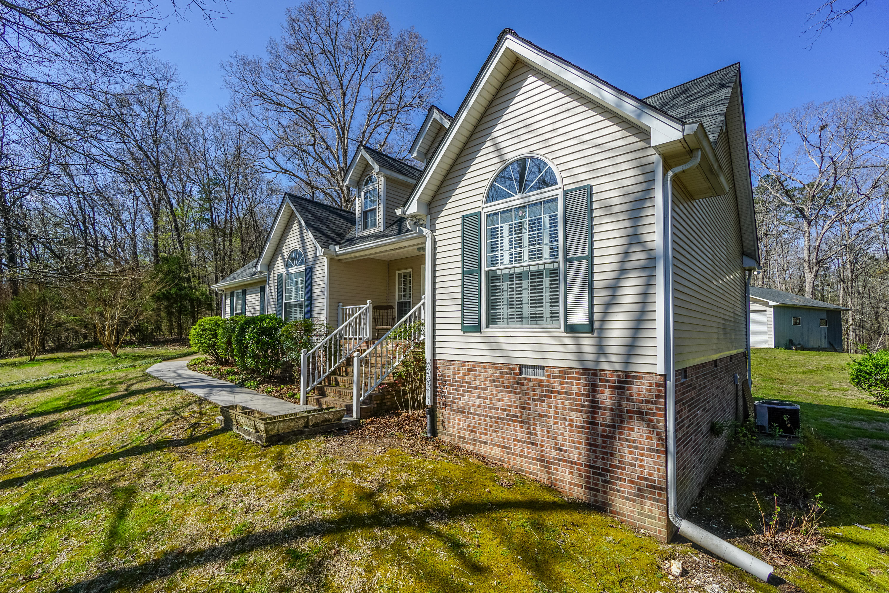 5601 Old Hunter Road Ooltewah, TN 37363 - Photo 3 of 40 3