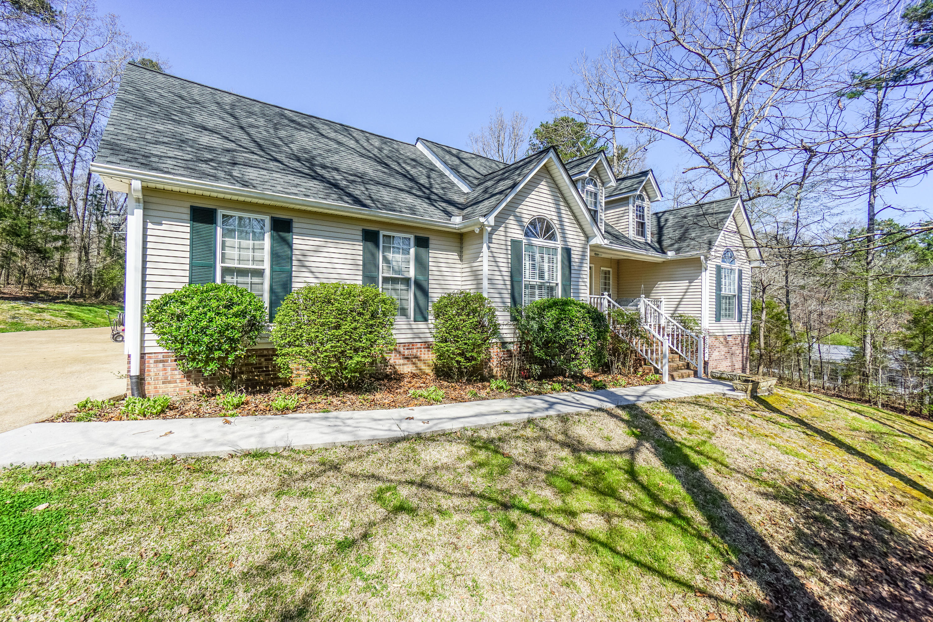 5601 Old Hunter Road Ooltewah, TN 37363 - Photo 4 of 40 4