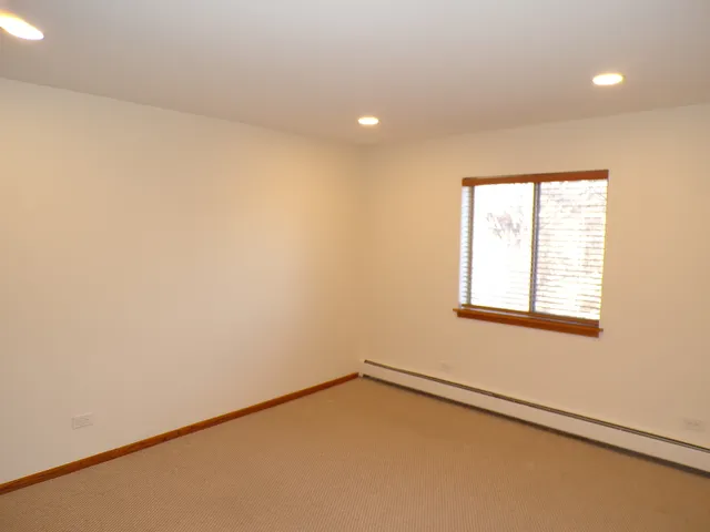 $1,800 | 809 South Dwyer Avenue, Unit 3E, Arlington Heights, IL 60005