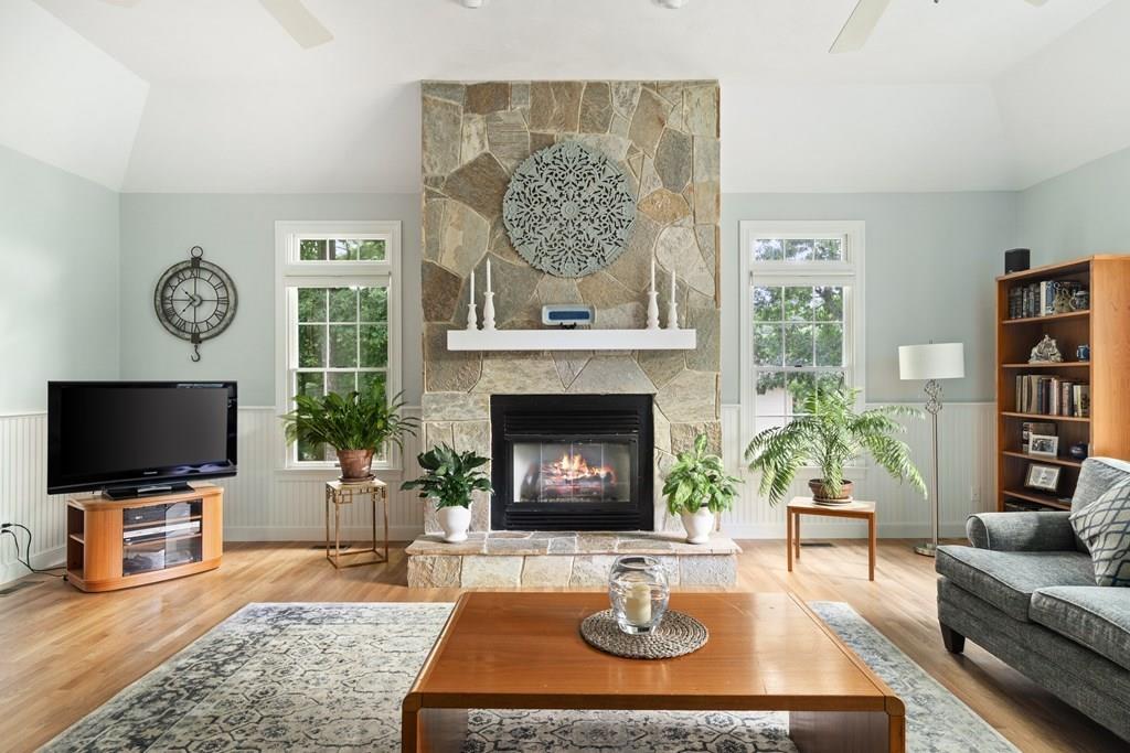 64 Notre Dame Road Bedford, MA 01730 - Photo 11 of 41 Gallery Image 11