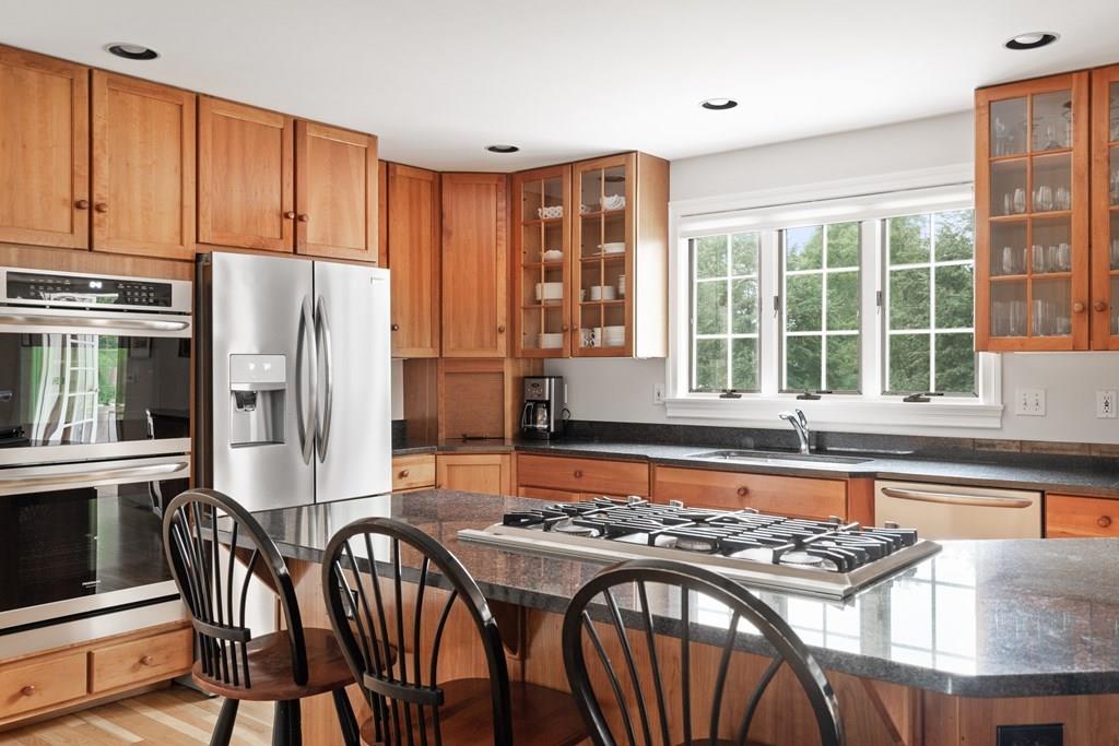 64 Notre Dame Road Bedford, MA 01730 - Photo 4 of 41 Gallery Image 4