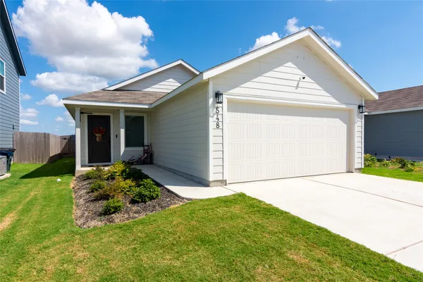 $220,000 | 548 Rancho Del Cielo Loop, Jarrell, TX 76537
