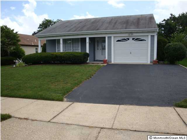 33 Hastings Road Manchester Township, NJ 08759 - Photo 1 of 12 Primary Photo