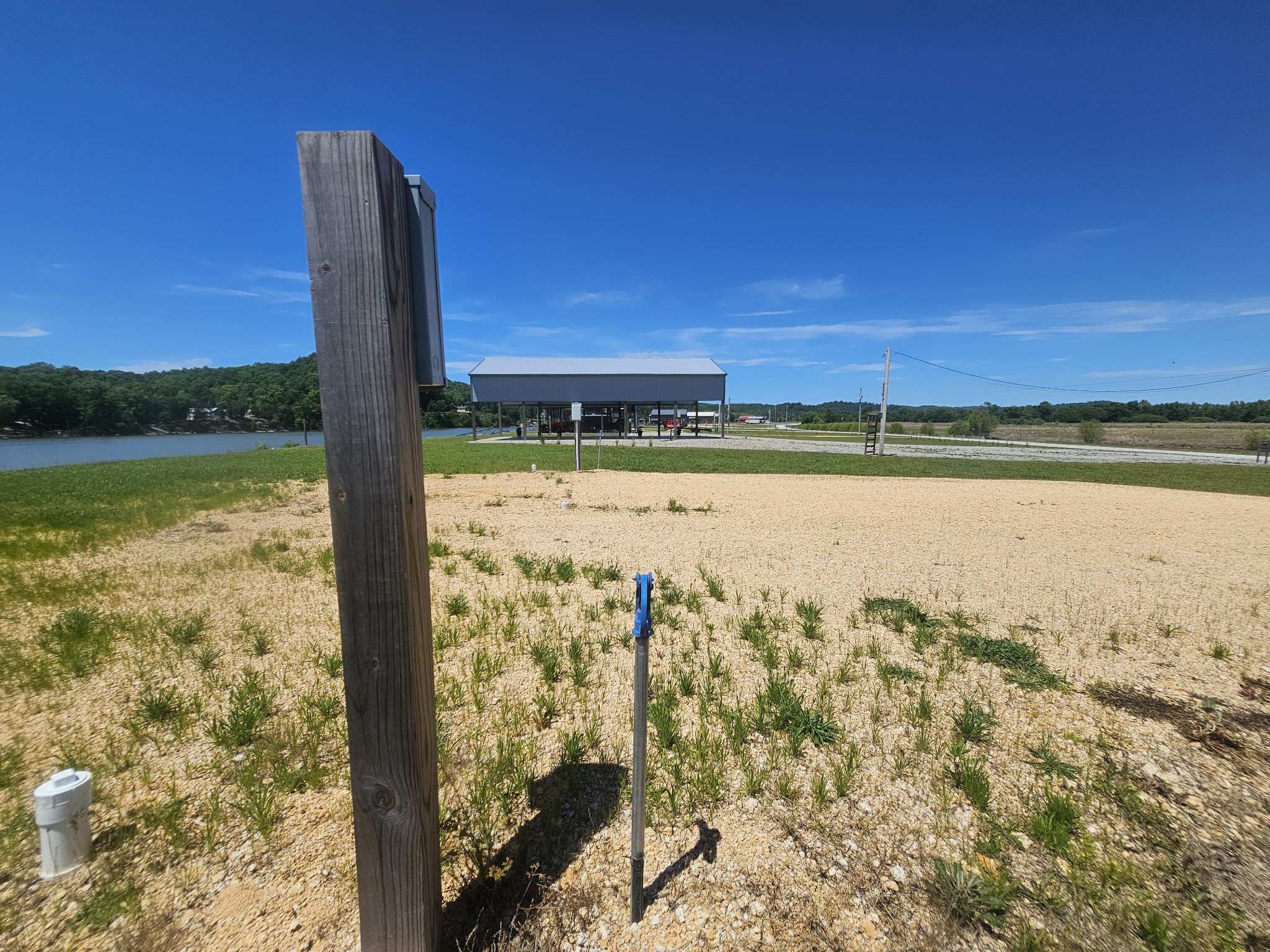 1685 Hardin Bottom River Road Clifton, TN 38425 - Photo 13 of 28