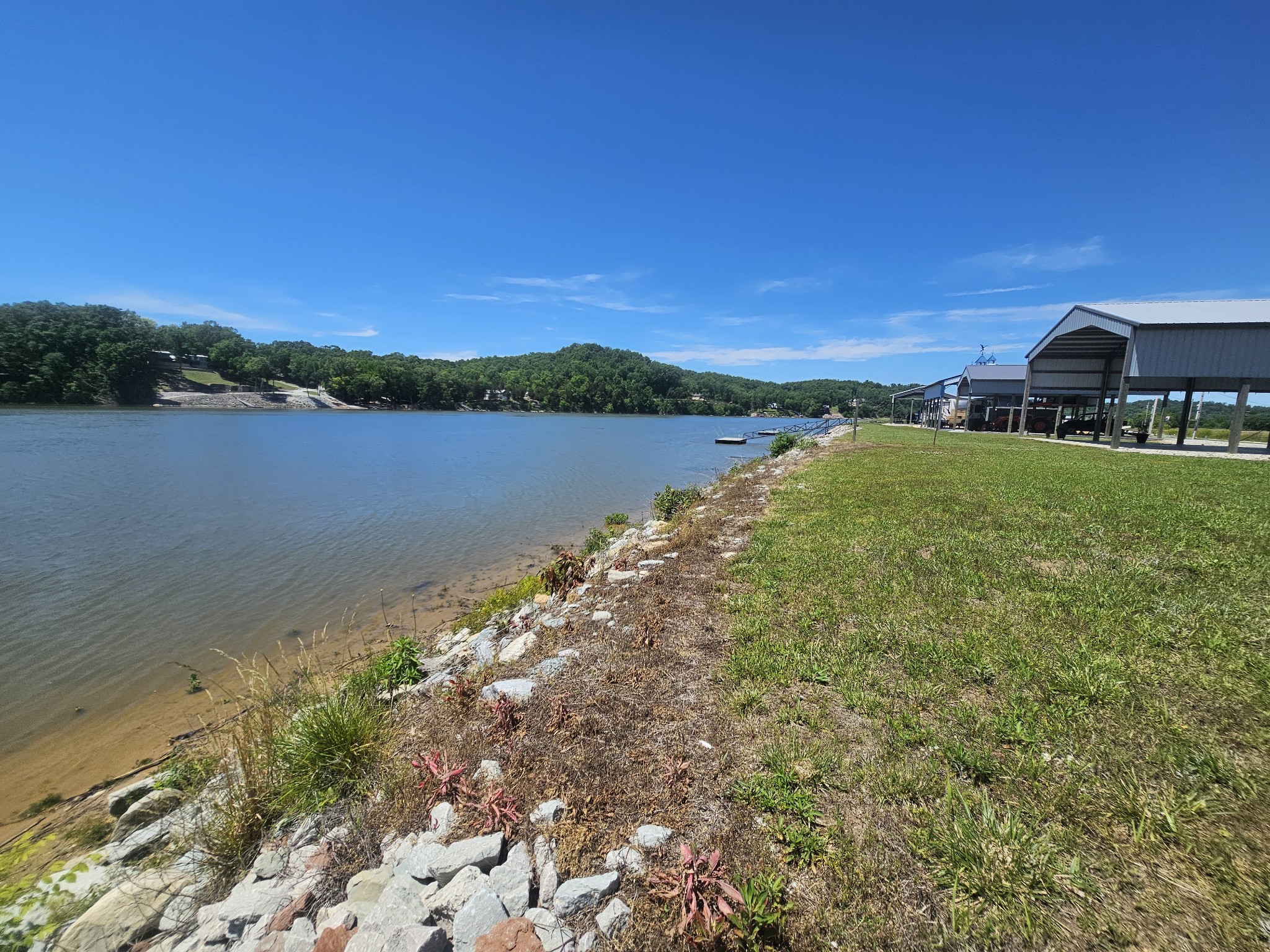 1685 Hardin Bottom River Road Clifton, TN 38425 - Photo 3 of 28