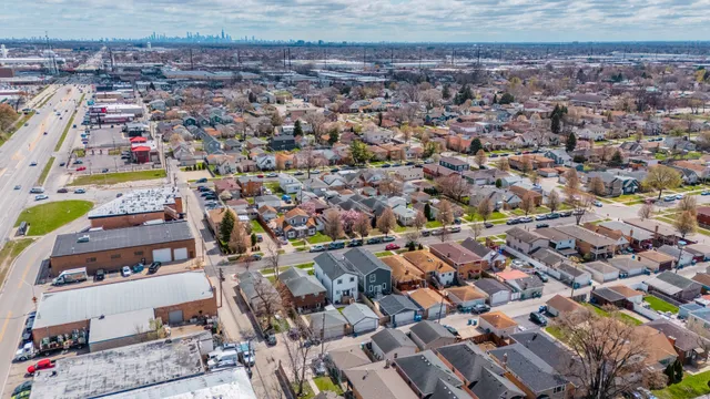 $299,999 | 1818 North 39th Avenue, Stone Park, IL 60165