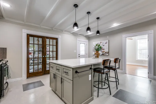 $439,000 | 922 North Pine Street, San Antonio, TX 78202